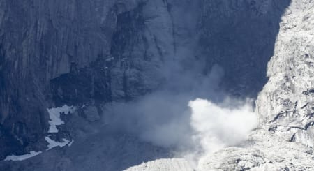 Ras over introsvaene under mektige Trollveggen. Foto: Dag Hagen