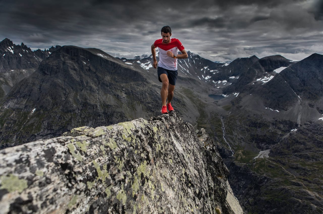 STØDIG: Kilian Jornet på Bispen i Romsdalen. Alle foto: Matti Bernitz