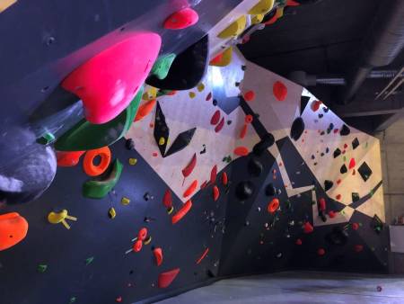 ÅPNER I MORGEN: Buldringen i Kristiansand åpner i morgen, med campusbrett og moonboard.