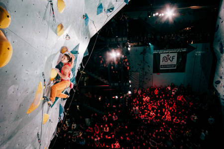 SHOW: Tina Hafsaas vinner foran en fullsatt arena med publikum i alle plan. Foto: Bjørnar Smestad