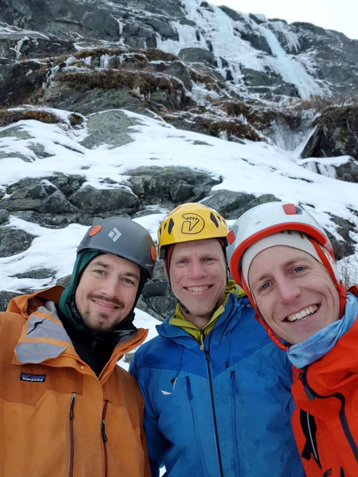 STOKE: David Postel, Sondre Kvambekk og Gjermund Nordskar ute på eventyr i Aurdal. Foto: Gjermund Nordskar