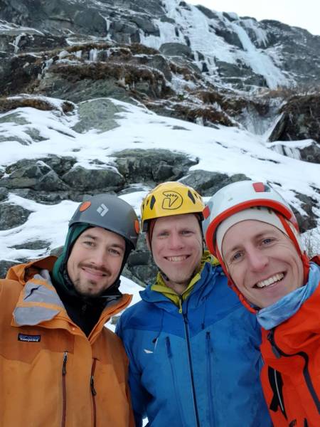 STOKE: David Postel, Sondre Kvambekk og Gjermund Nordskar ute på eventyr i Aurdal. Foto: Gjermund Nordskar