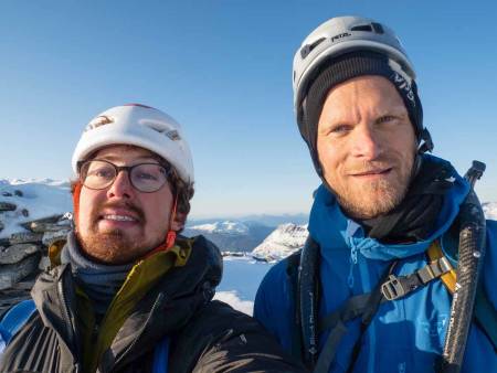 Nelson Neirinck og Kjetil Grimsæth på toppen av Kaldfonna. Foto: Nelson Neirinck