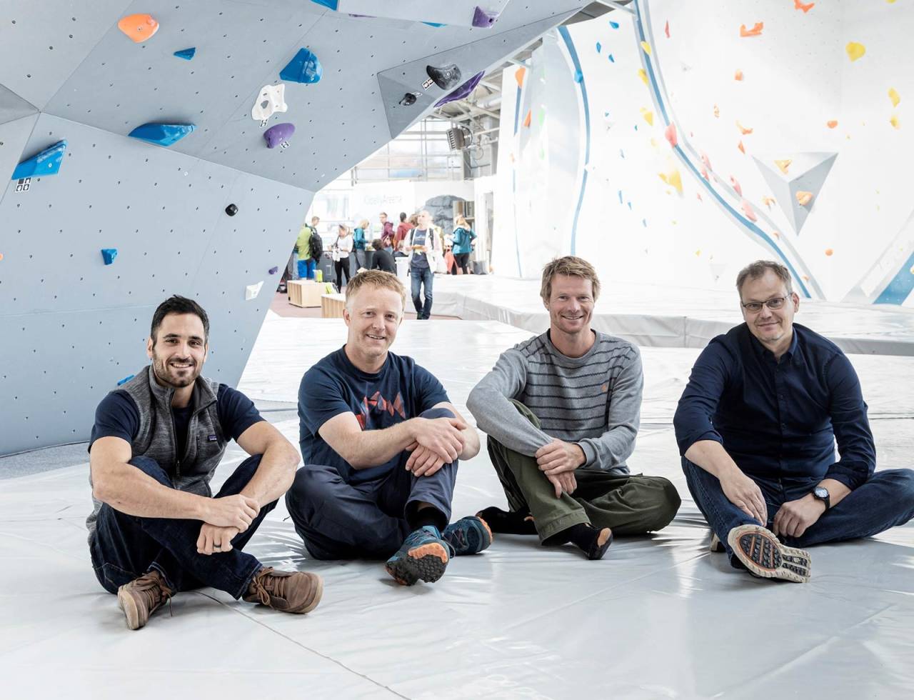 Internasjonalt: Moments Climbing satser foreløpig i tre land. Fra venstre Dean Privett (USA), Arne Litlere (Norge), Eivind Nordeide (Norge) og Henrik Suihkonen (Finland). FOTO: NICO BÄCKSTRÖM