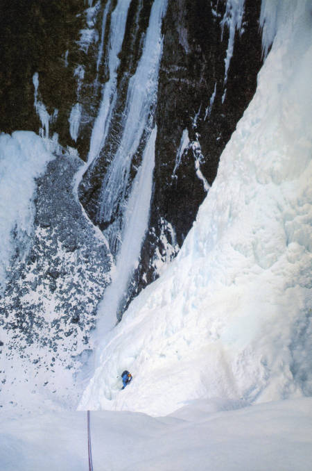 Rob Taylor følger på 3. taulengde. Foto: Henry Barber