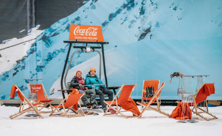 Man kan slappe av i en egen lounge inne i hallen etter økta. Foto: Anders Vestergård.
