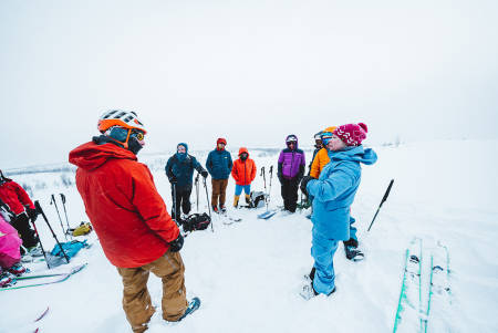 Vivian Bruchez og Johanna Smilla Stalnacke på en av toppturene. Foto: Mathis Dumas
