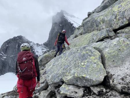På vei opp Pionerruta. Foto: Trond Bjercke