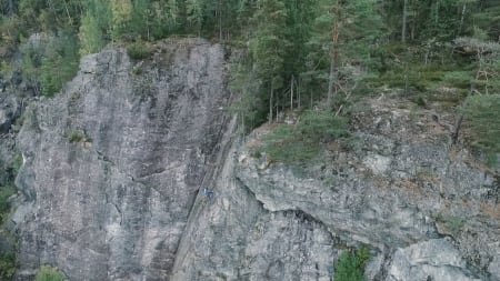 PROGRAMLEDEREN: Dag Hagen trygt på vei ned fra en rute på Skedsmokorset.