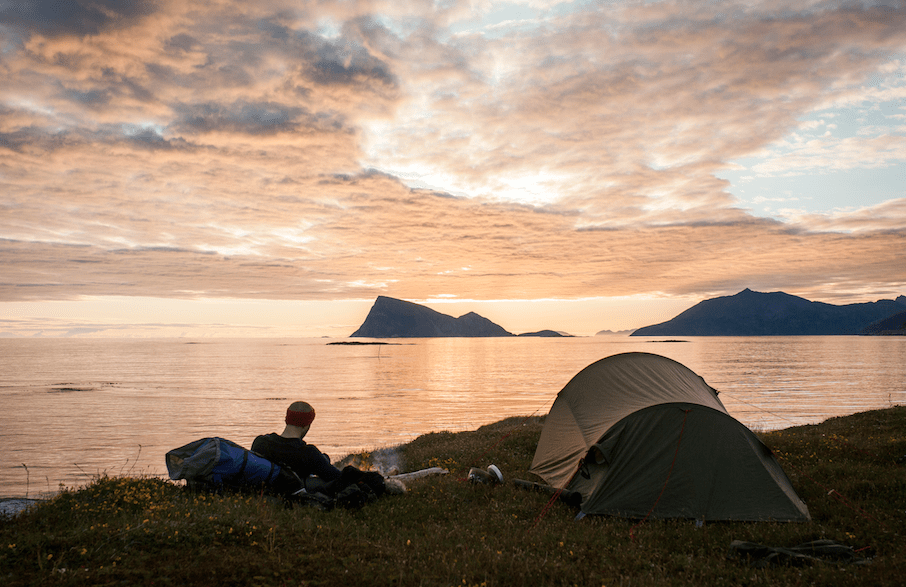 Det er ikke alltid teltturen ser slik ut, noen ganger trenger du teltet til å beskytte deg mot vær og vind. Foto: Marte Stensland Jørgensen